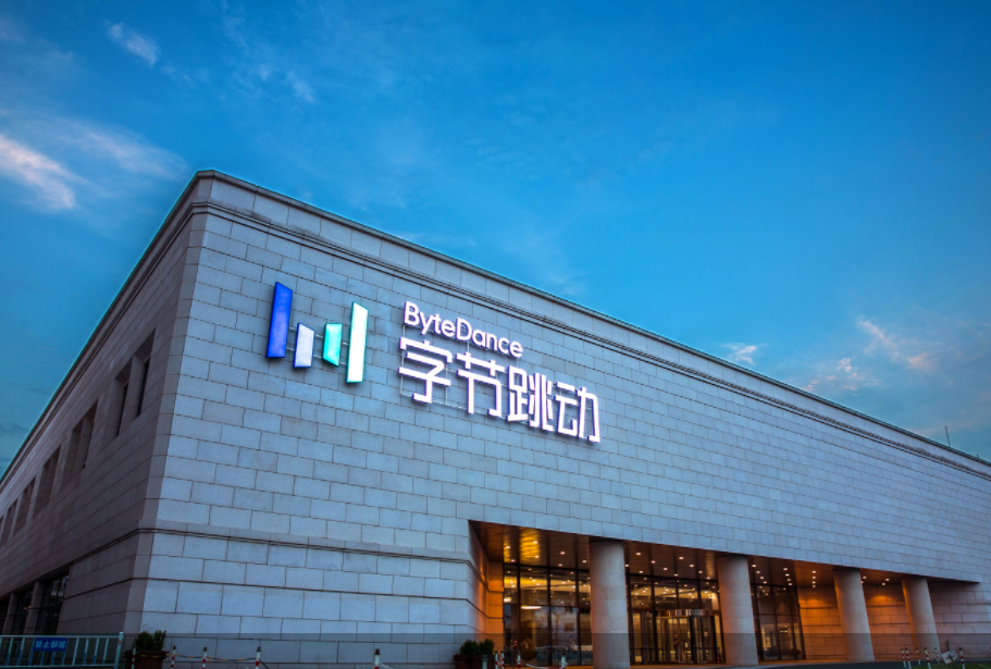 新闻周刊的困境与突围：内容质量能否撑起转型之路？